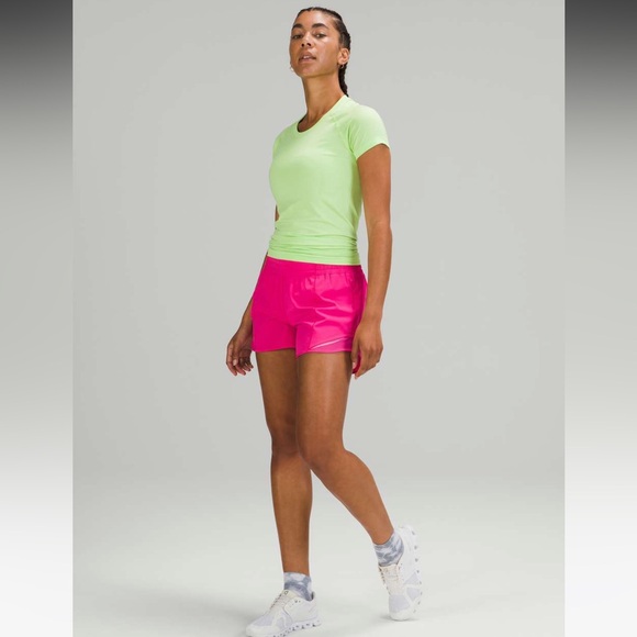 Lululemon Hotty Hot High-Rise Short 4" Sonic Pink size 6 - Picture 4 of 9